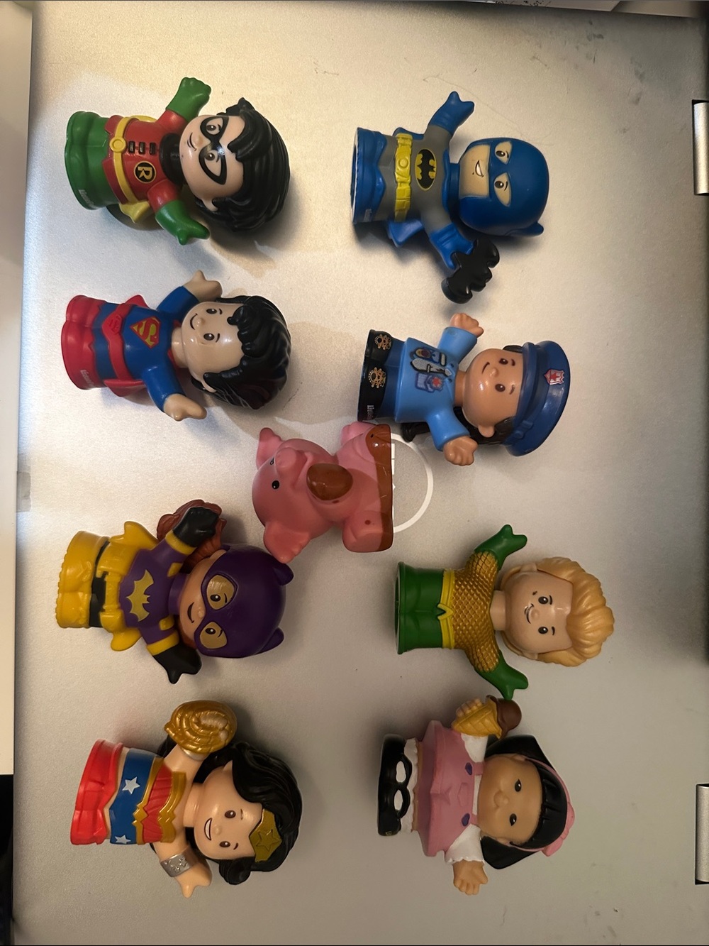 Little People 9, Superman,Wonderwoman, Bat Girl, Batman, Piggy, Girl Cop